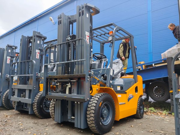 Бензиновый погрузчик Aurora Forklift CPQD20