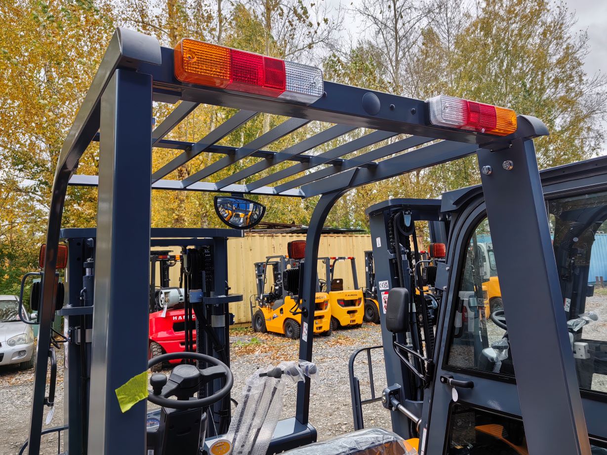 Дизельный погрузчик Aurora FD25T-NJB1