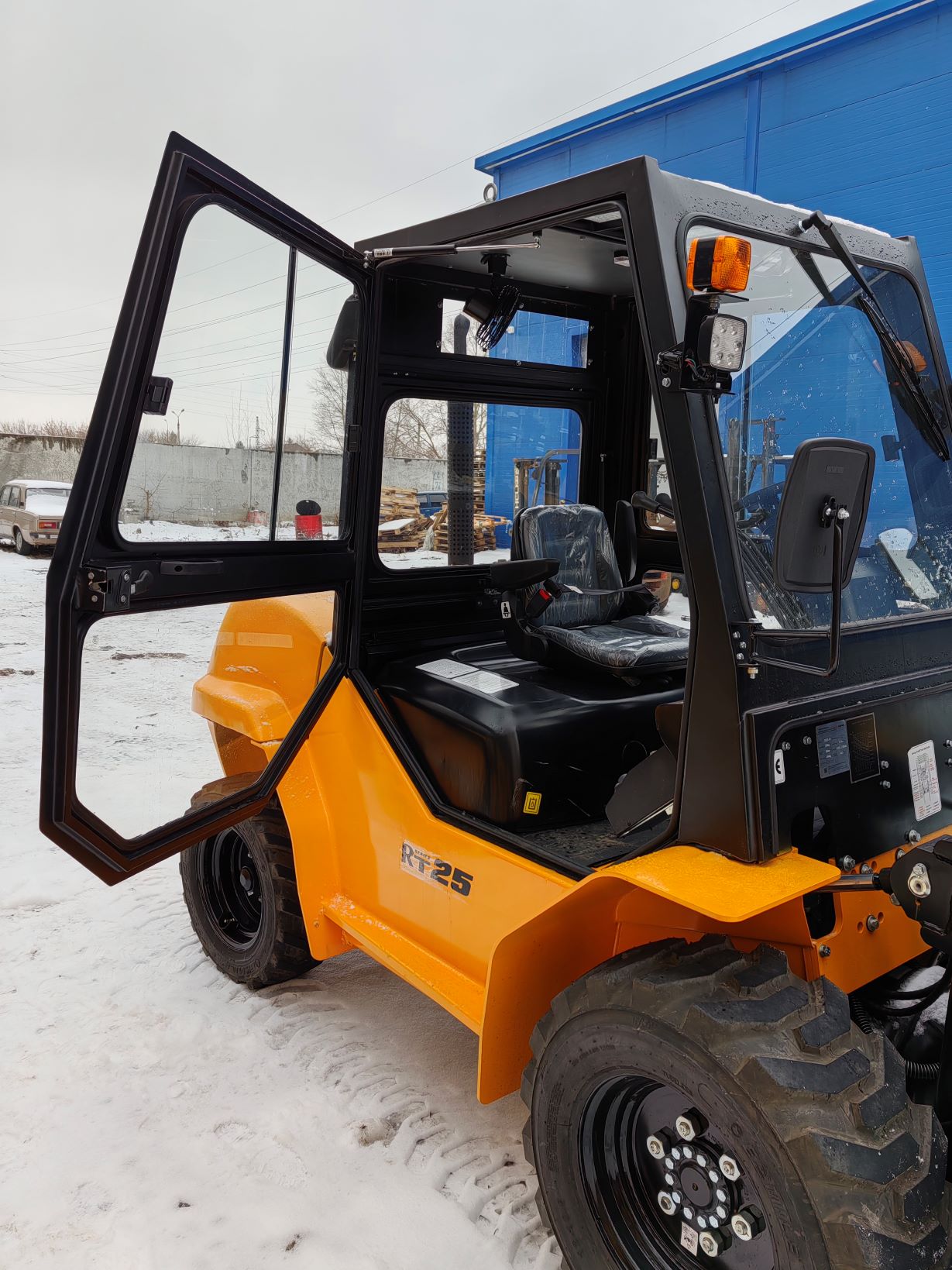 Aвтопoгрузчик дизeльный внедoрожный Аurоrа Forklift R2D25-В3 (MF) 2WD